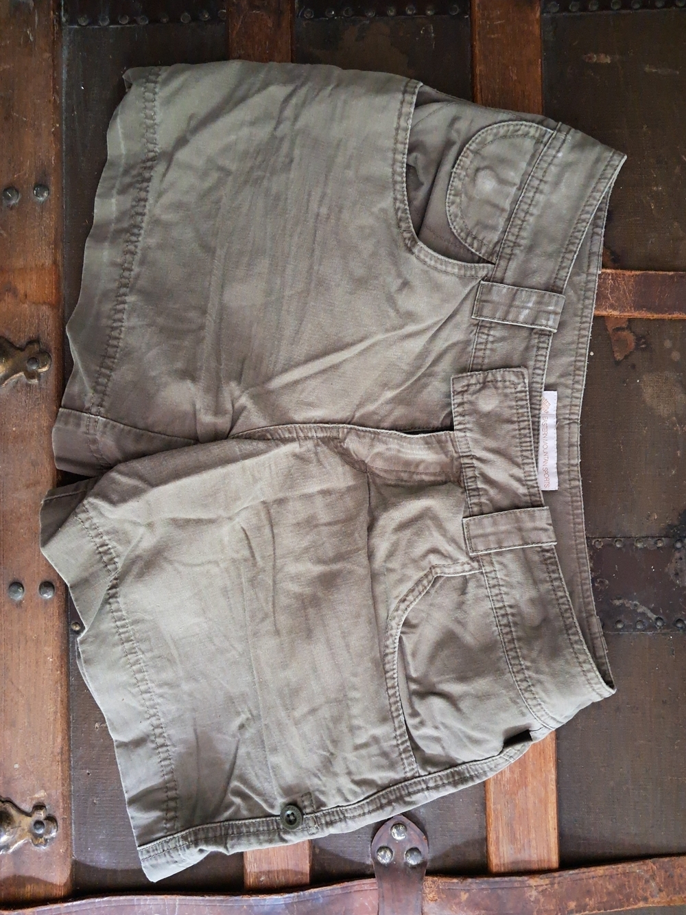 Eastern Mountain Sports Olive Green Women's Outdoor Shorts
